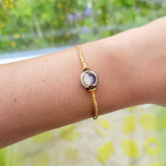 Handmade Dainty Tan Adjustable Bead Bracelet - Picture 2 of 4